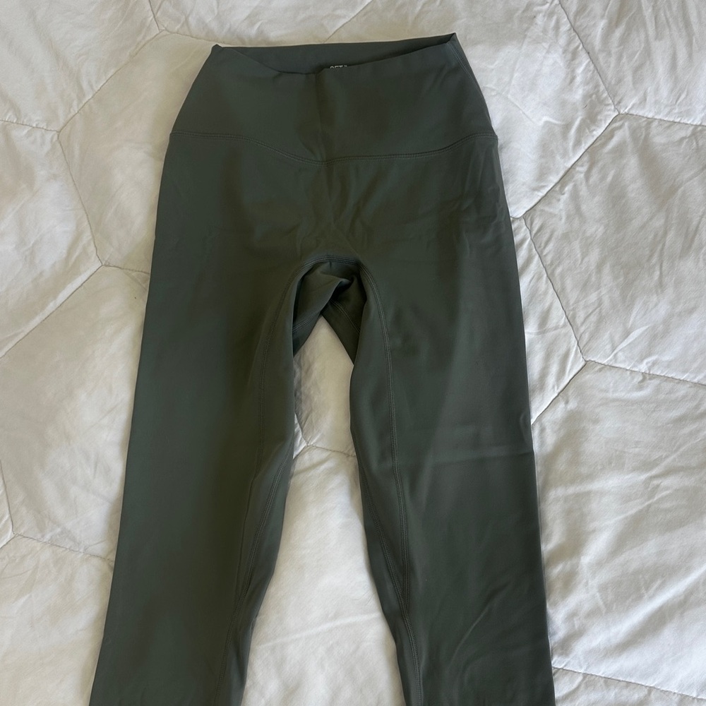SET Dark Green Sportsbody Set (will sell individuals too) never worn size M - Picture 2 of 8